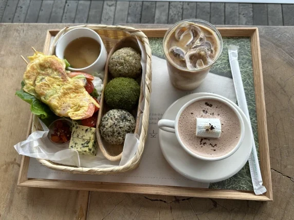 brunch meal at Innisfree Jeju House, Jeju Island, South Korea