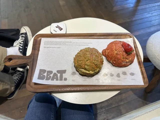 honey butter bread at BBAT Bakery, Seoul, South Korea