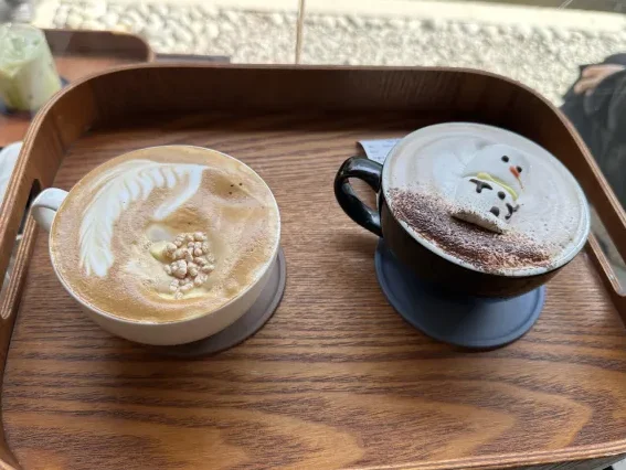 coffee and chocolate drink at Shinleedoga, Seoul, South Korea