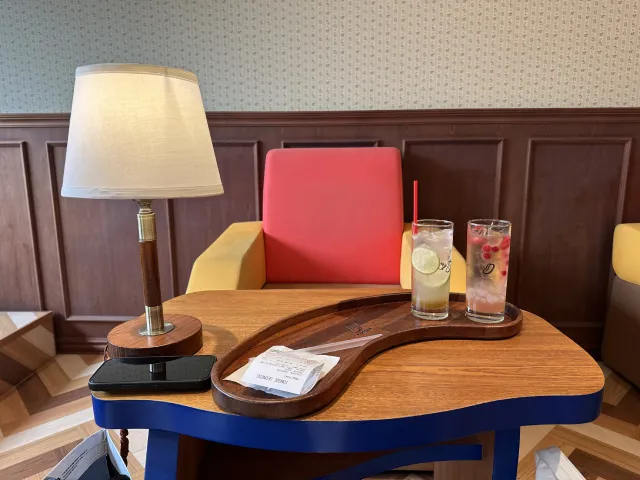 cold drinks at Tongue Seongsu Space, Seoul, South Korea